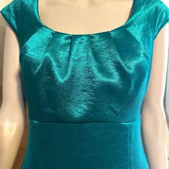 Connected Apparel Shiny Emerald Green Satin Finish Midi Dress Cap Sleeve - Picture 4 of 7